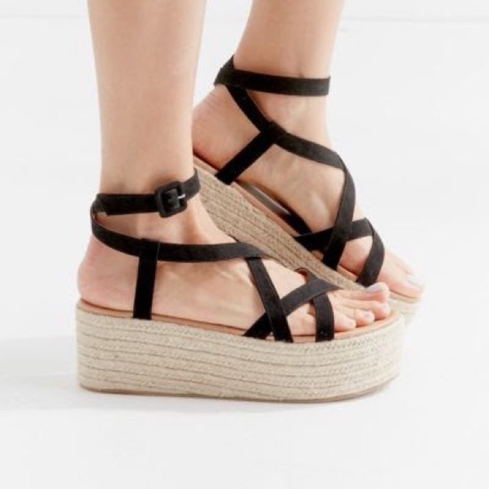 Black strap platform sandals